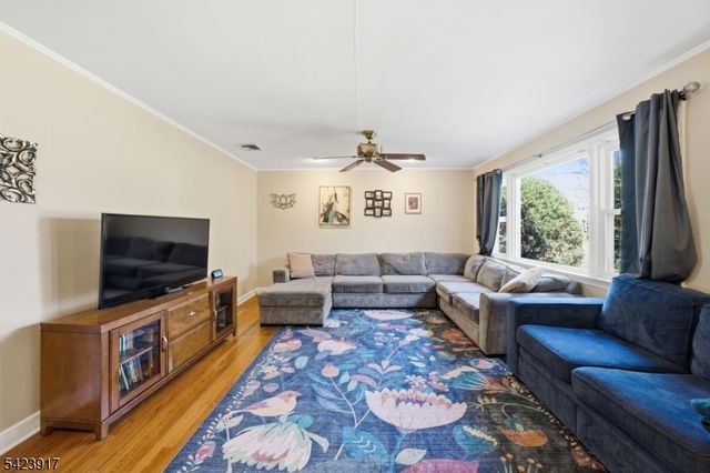 964 Crescent Dr, Rahway City, NJ 07065