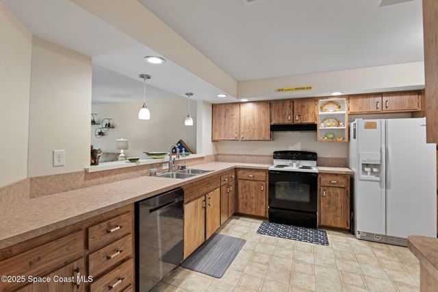 2147 Kings Cross Street, Titusville, FL 32796