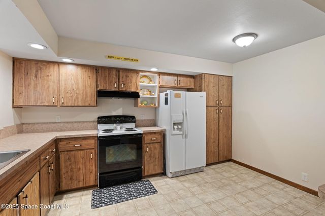2147 Kings Cross Street, Titusville, FL 32796