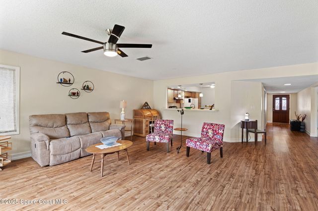 2147 Kings Cross Street, Titusville, FL 32796