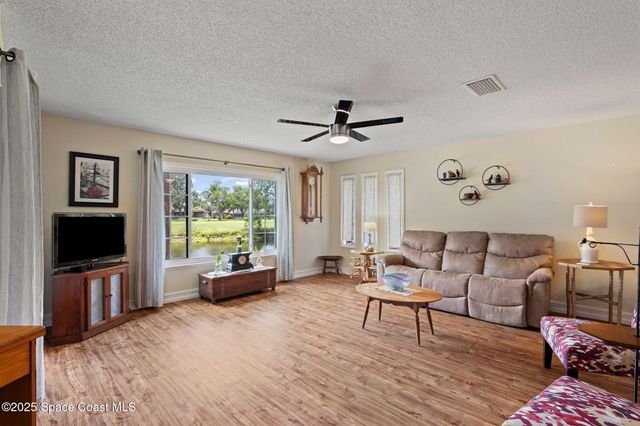2147 Kings Cross Street, Titusville, FL 32796