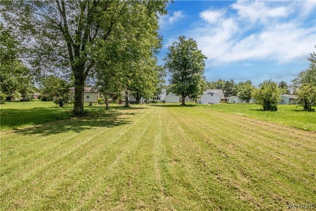 782 Beach Rd Road, Cheektowaga, NY 14225