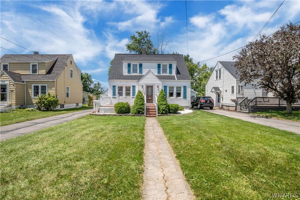 782 Beach Rd Road, Cheektowaga, NY 14225