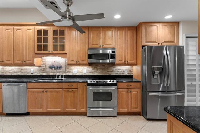 618 MAPLE OAK CIRCLE 108, Altamonte Springs, FL 32701