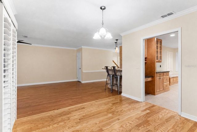 618 MAPLE OAK CIRCLE 108, Altamonte Springs, FL 32701