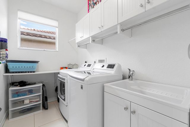 8300 Calabria Lakes Drive, Boynton Beach, FL 33473