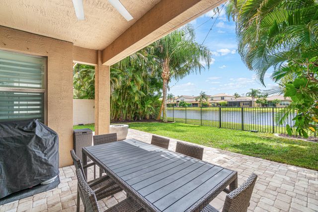 8300 Calabria Lakes Drive, Boynton Beach, FL 33473