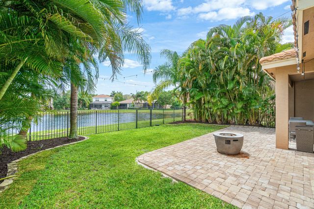 8300 Calabria Lakes Drive, Boynton Beach, FL 33473