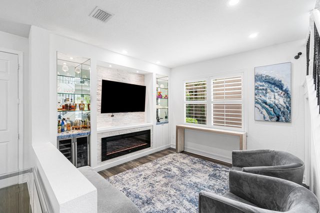 8300 Calabria Lakes Drive, Boynton Beach, FL 33473