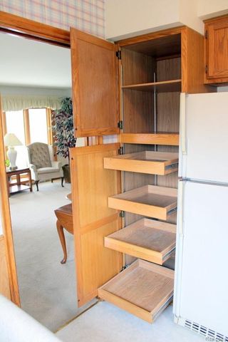 16717 Windermere Circle, Southgate, MI 48195