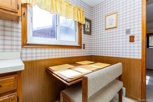 16717 Windermere Circle, Southgate, MI 48195