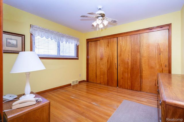 16717 Windermere Circle, Southgate, MI 48195