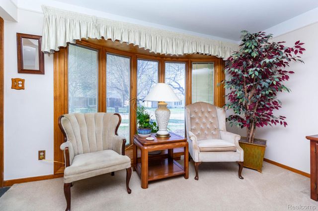 16717 Windermere Circle, Southgate, MI 48195