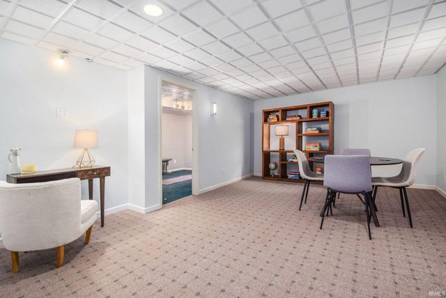 1317 E Island View Drive, Warsaw, IN 46580