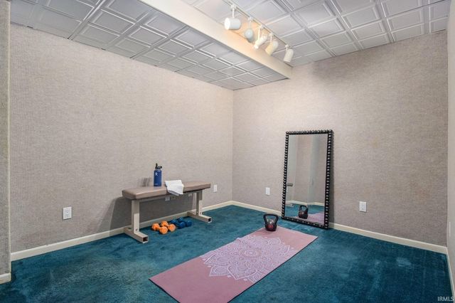 1317 E Island View Drive, Warsaw, IN 46580