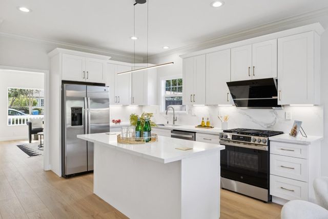 989 Civic Center Drive, Santa Clara, CA 95050