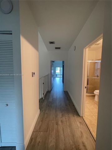 3458 NW 17th Ter 3458, Oakland Park, FL 33309
