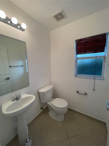 3458 NW 17th Ter 3458, Oakland Park, FL 33309