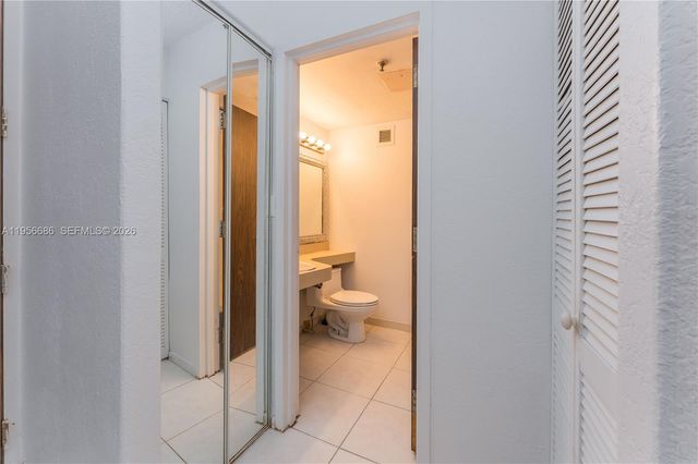 16450 NW 2nd Ave 103, Miami, FL 33169