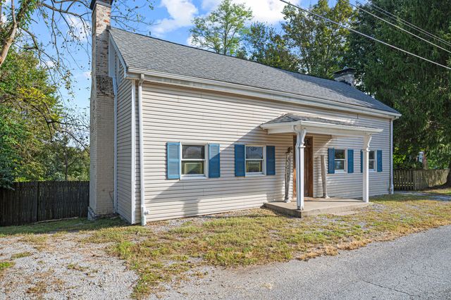 212 W Main Street, Midway, KY 40347