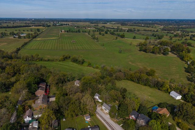 212 W Main Street, Midway, KY 40347