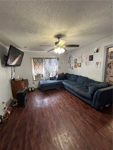 11317 Margie Dr, Corpus Christi, TX 78410