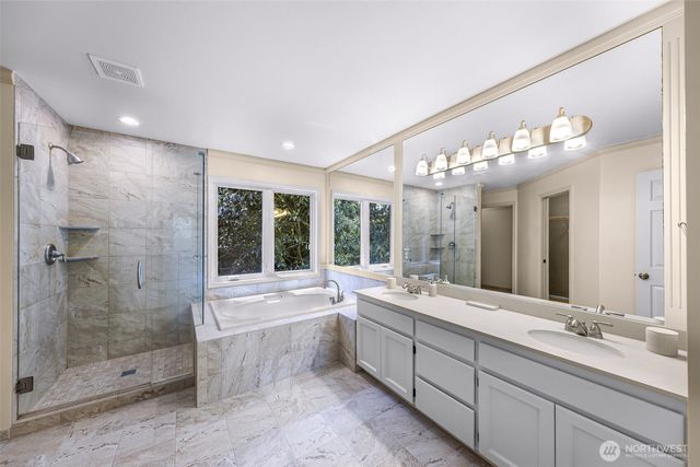 25827 NE 9th Street, Sammamish, WA 98074