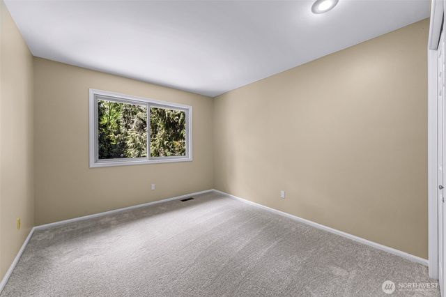 25827 NE 9th Street, Sammamish, WA 98074