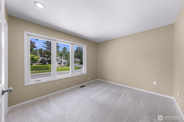 25827 NE 9th Street, Sammamish, WA 98074