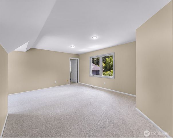 25827 NE 9th Street, Sammamish, WA 98074