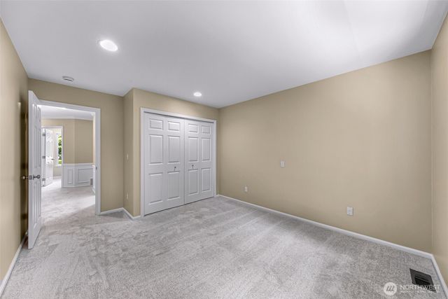 25827 NE 9th Street, Sammamish, WA 98074