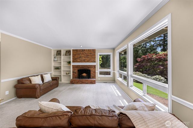 25827 NE 9th Street, Sammamish, WA 98074