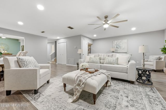 3050 PADDLE CREEK Drive, Jacksonville, FL 32223