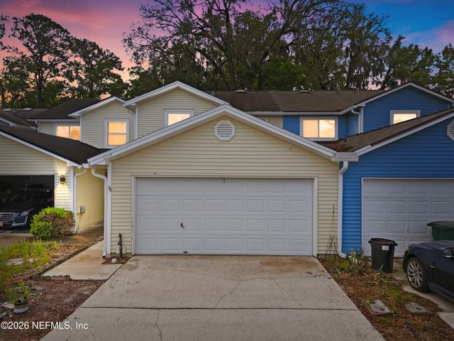 3050 PADDLE CREEK Drive, Jacksonville, FL 32223
