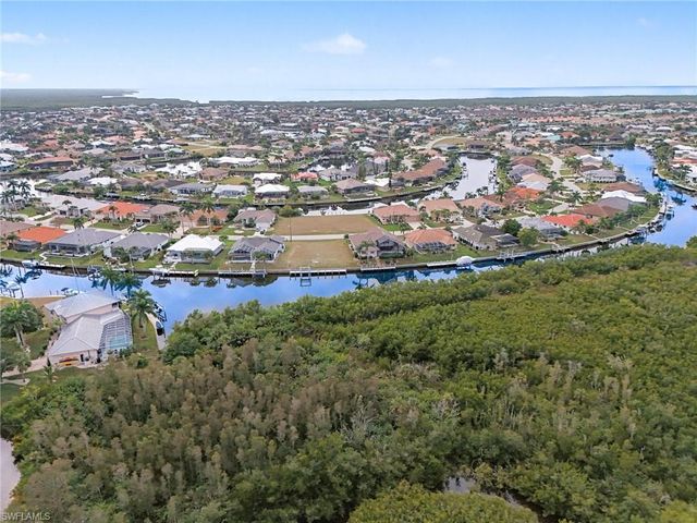 1247 Pine Siskin DR, Punta Gorda, FL 33950