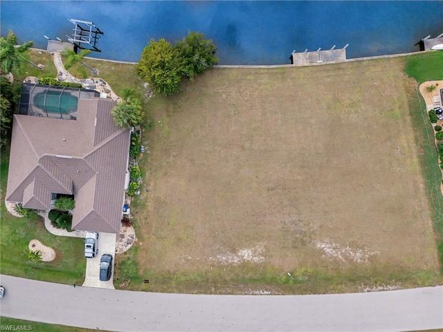 1247 Pine Siskin DR, Punta Gorda, FL 33950