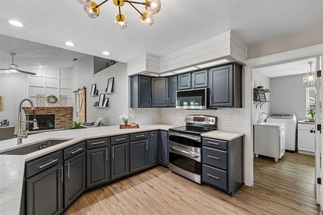 3607 LITHIA RIDGE BOULEVARD, Valrico, FL 33596