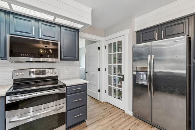 3607 LITHIA RIDGE BOULEVARD, Valrico, FL 33596