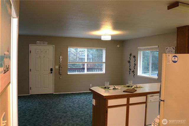 137 Spruce Loop SW, Ocean Shores, WA 98569