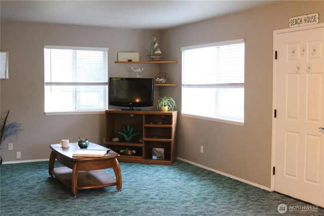 137 Spruce Loop SW, Ocean Shores, WA 98569