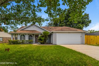8854 ROSE HILL Drive N, Jacksonville, FL 32221