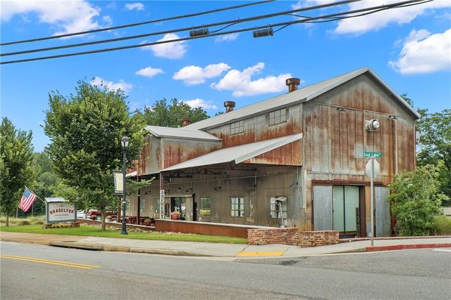 175 Herring Drive, Hoschton, GA 30548