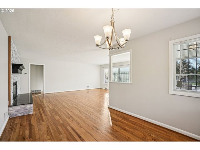 10985 Se HOLGATE Blvd, Portland, OR 97266