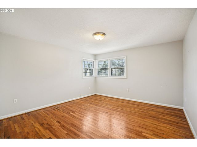 10985 Se HOLGATE Blvd, Portland, OR 97266
