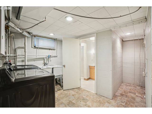 10985 Se HOLGATE Blvd, Portland, OR 97266