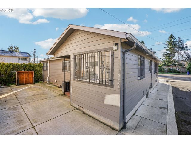 10985 Se HOLGATE Blvd, Portland, OR 97266