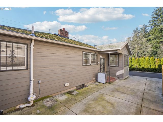 10985 Se HOLGATE Blvd, Portland, OR 97266