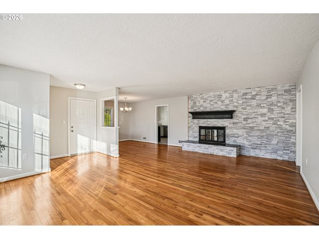 10985 Se HOLGATE Blvd, Portland, OR 97266