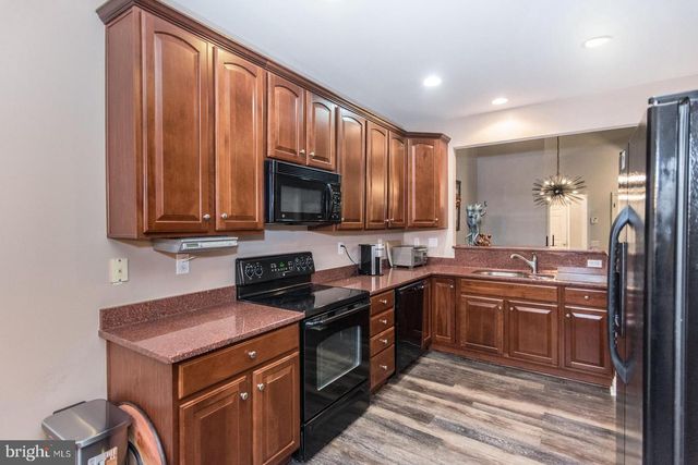 843 GERANIUM DR, Warrington, PA 18976