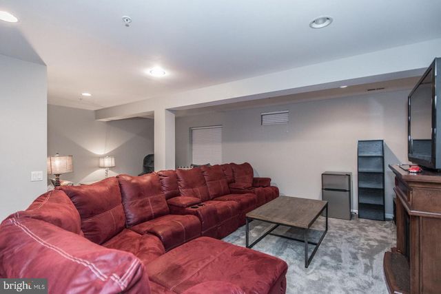 843 GERANIUM DR, Warrington, PA 18976